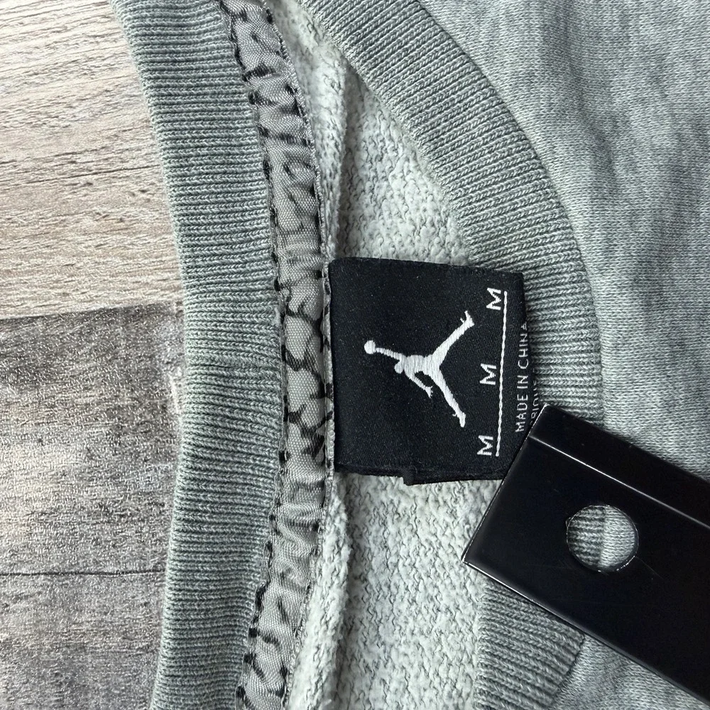 Nike Jordan Sweatshirt Mens Medium Gray Crewneck Air Jumpman Logo Spellout